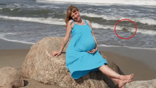 Schwangere Frau auf einer ruhigen Familienreise in schöner Landschaft.
